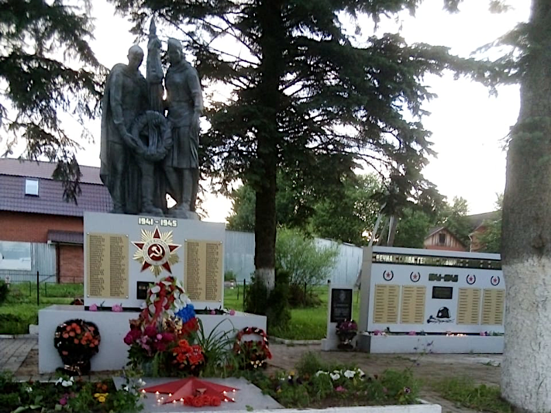 Воинское захоронение села Кузьмищево.