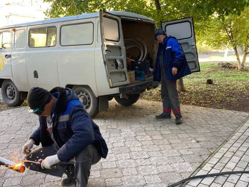 Калужские бригады продолжают аварийно-восстановительные работы в Луганской Народной Республике.