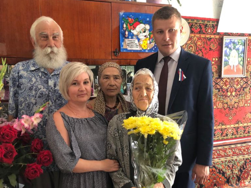 95-летний Юбилей отметила труженица тыла Екатерина Тимофеевна Сычёва.