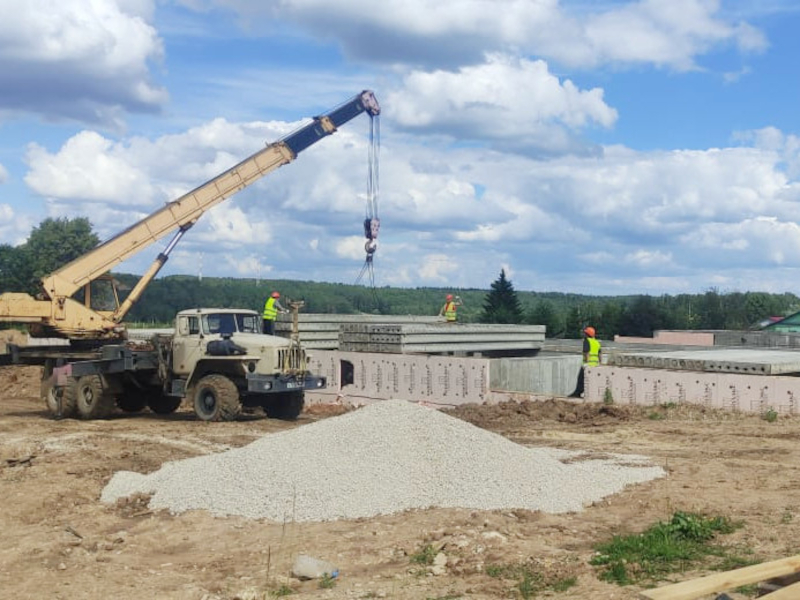 Продолжается строительство школы в селе Лопатино Тарусского района.