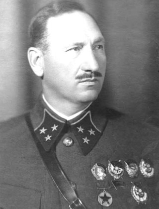 Михаил Григорьевич Ефремов.
