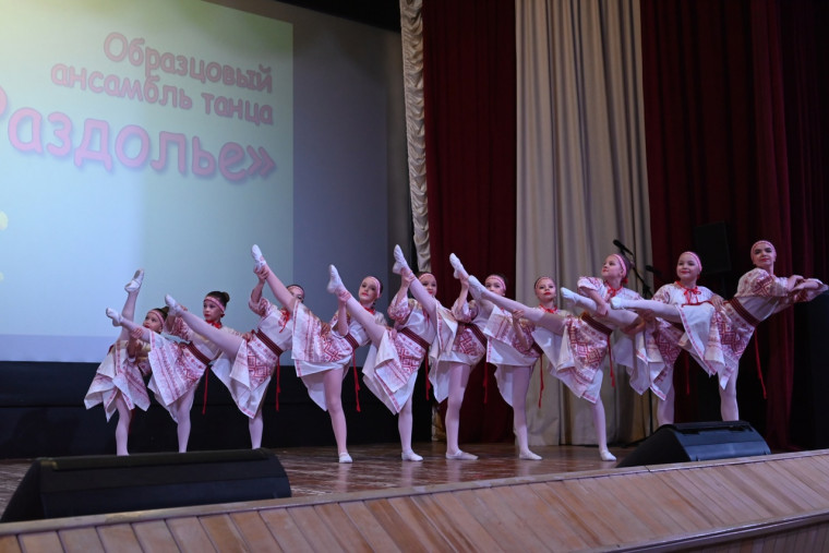 7 марта в ККЗ  &quot;Мир&quot; состоялся концерт юных талантов г. Тарусы, посвященный Международному женскому дню - 8 марта!.